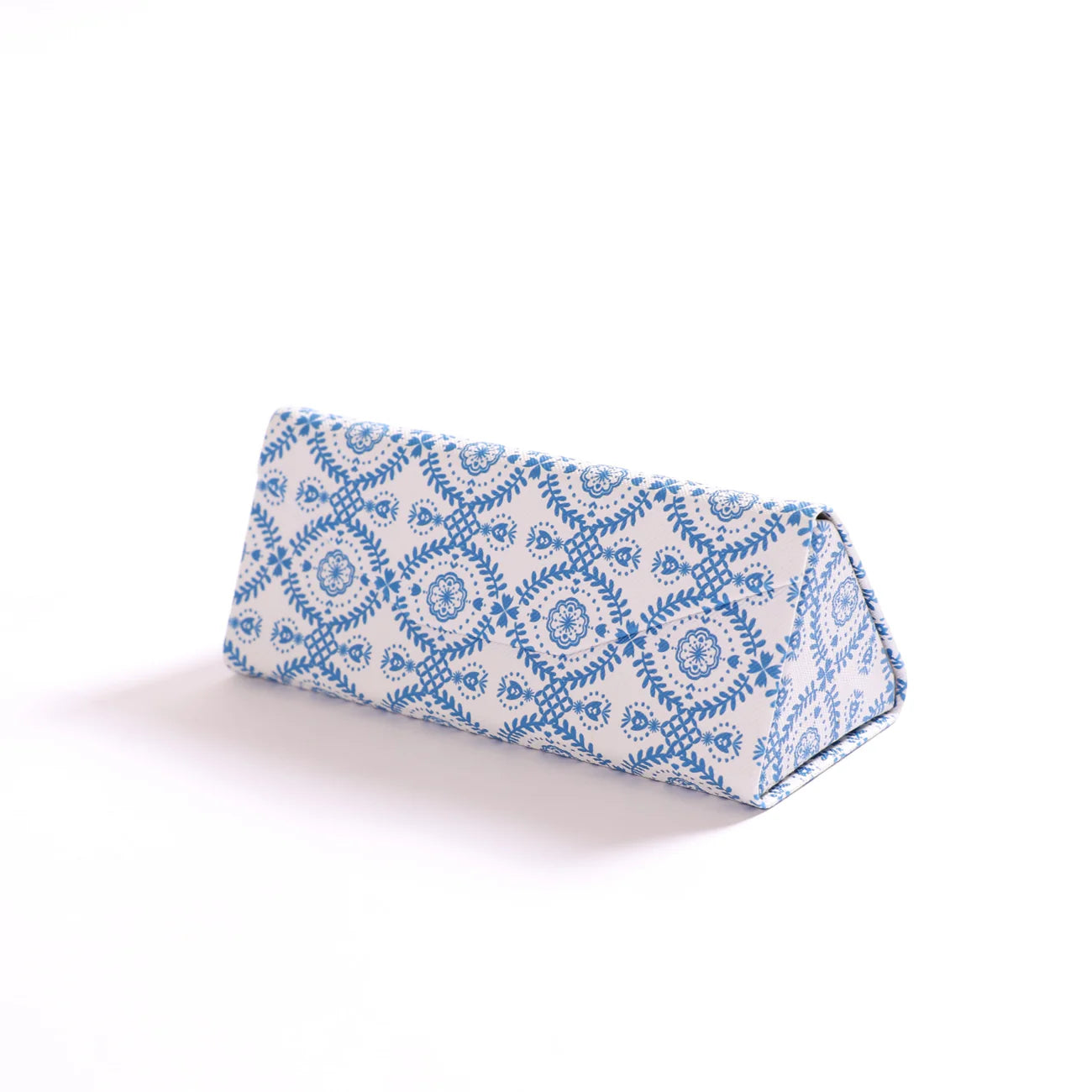 Top It Off Printed Sunglasses Case: Blue Floral Lace