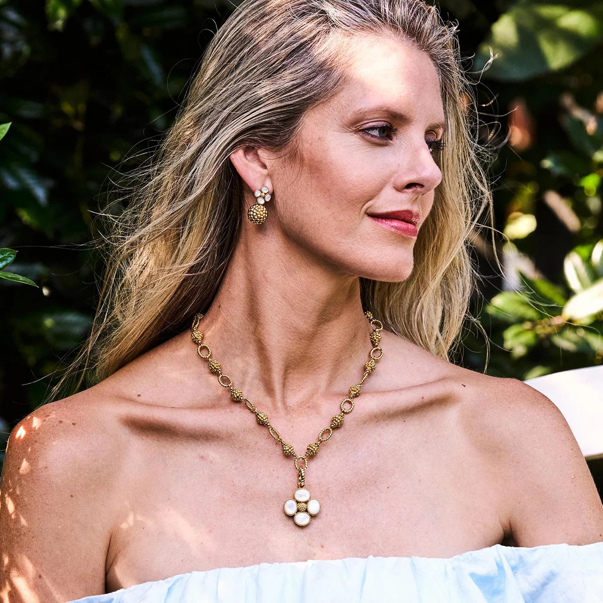 Capucine De Wulf Berry Clover Drop Earrings - MOP