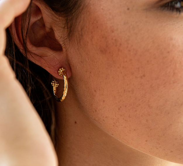 Capucine De Wulf Berry Slice Small Hoop Earrings - Gold