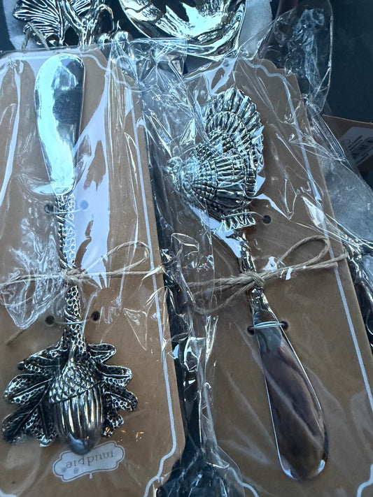 The Porch Mud Pie Turkey and Acorn Spreaders