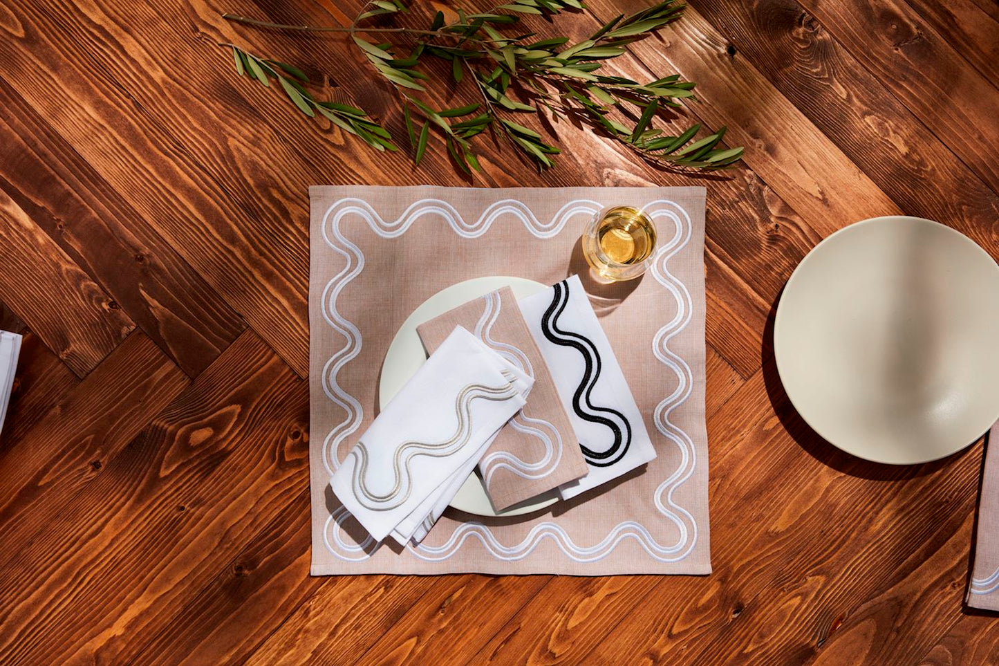 The Porch Mud Pie Tan & White Squiggle Napkin Set