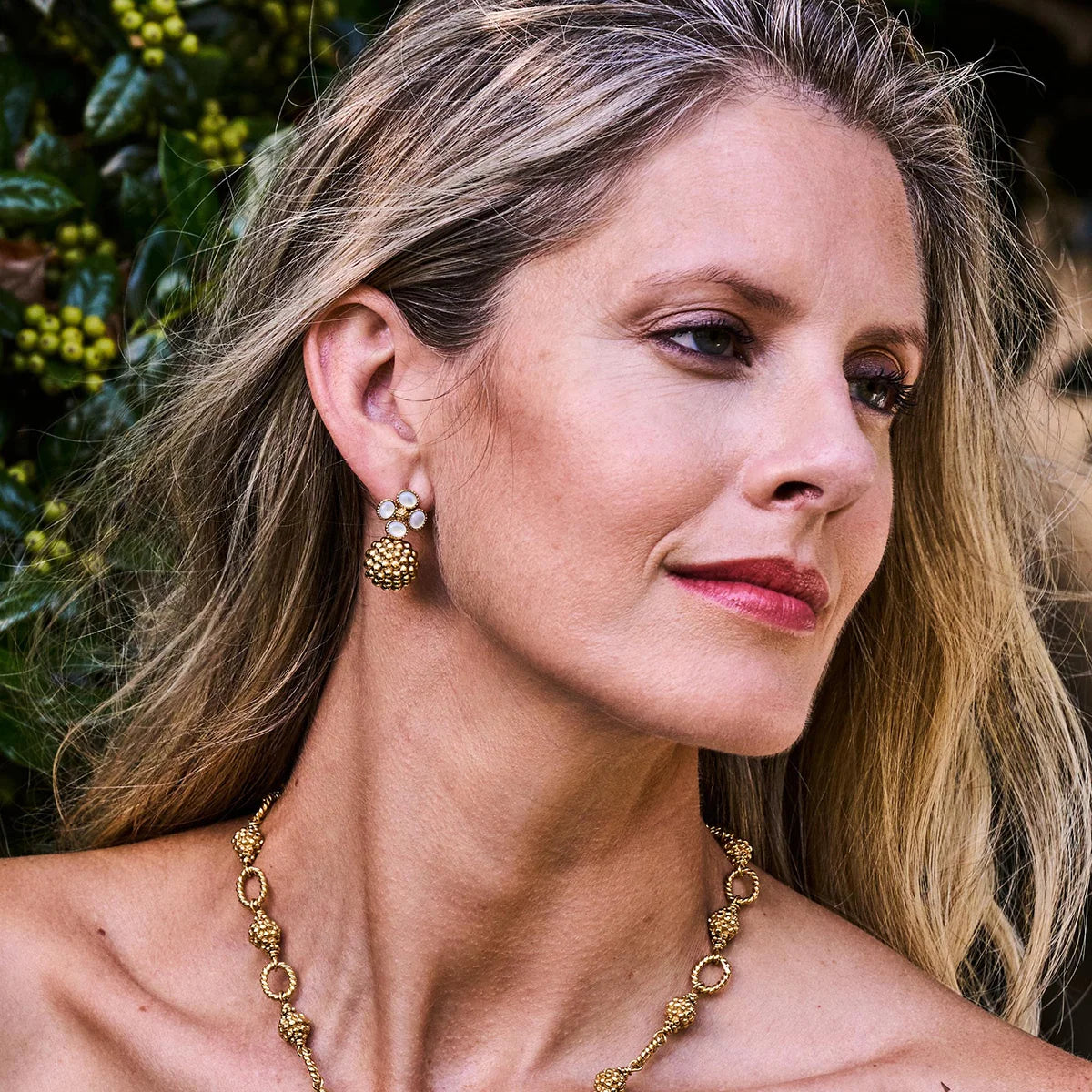 Capucine De Wulf Berry Clover Drop Earrings - MOP