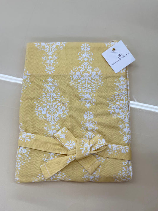 8 Oak Lane Golden Damask Apron