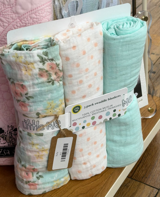 The Porch Little Me Swaddle Set