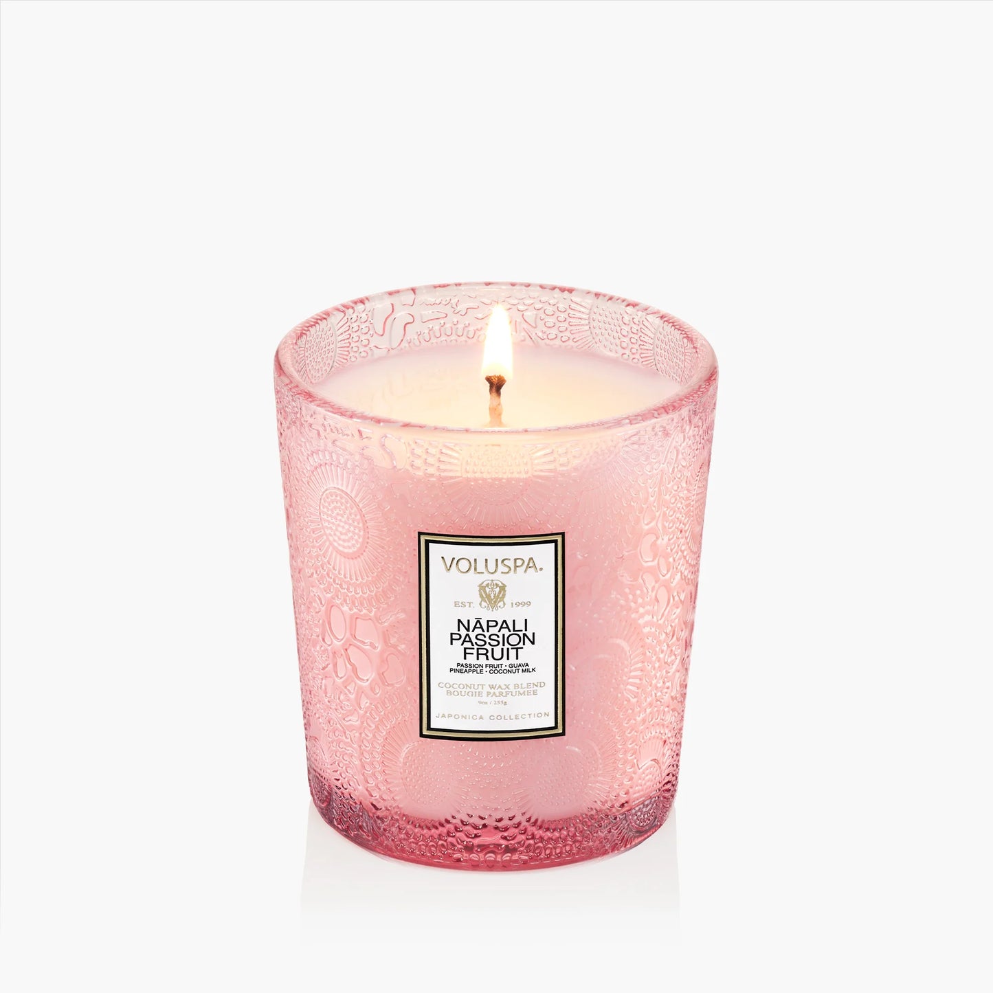 Voluspa Nāpali Passion Fruit Classic Candle