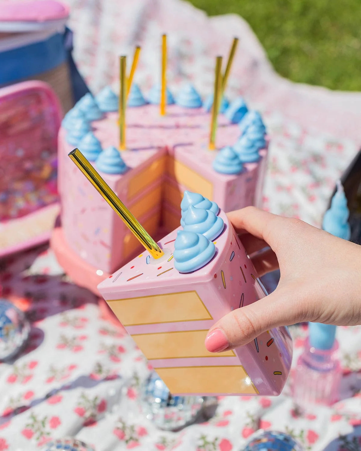 Packed Party Piece Of Cake Sipper