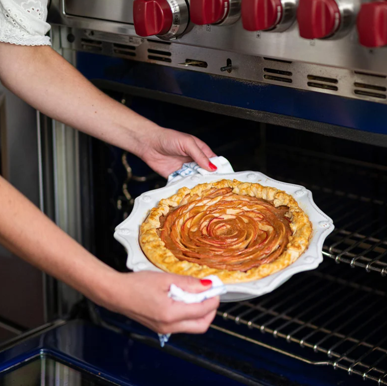 Juliska Berry & Thread Pie Dish