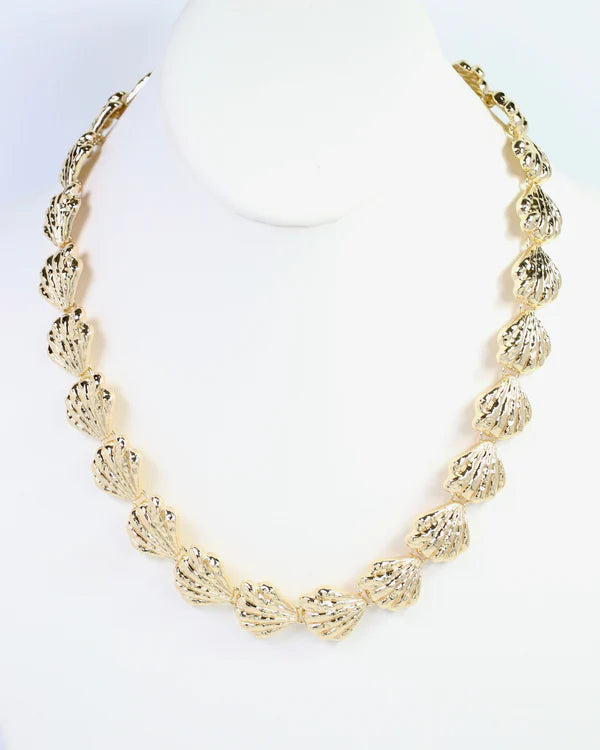 Caroline Hill Windham Shell Link Necklace Gold