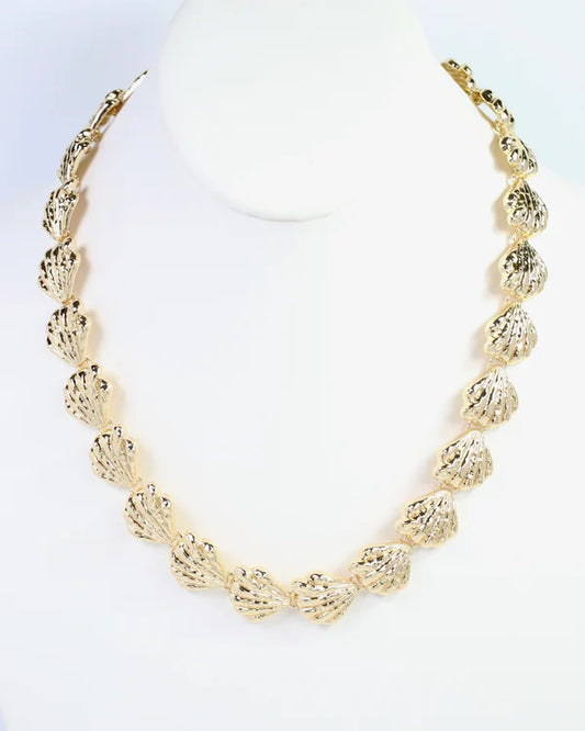Caroline Hill Windham Shell Link Necklace Gold