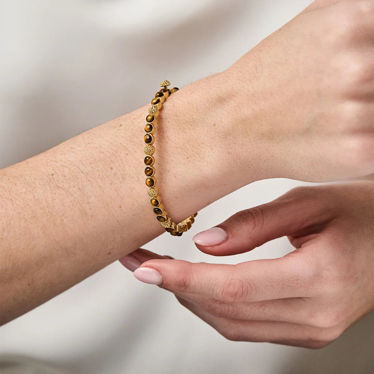 Capucine De Wulf Gem Petite Hinged Bangle - Tiger's Eye
