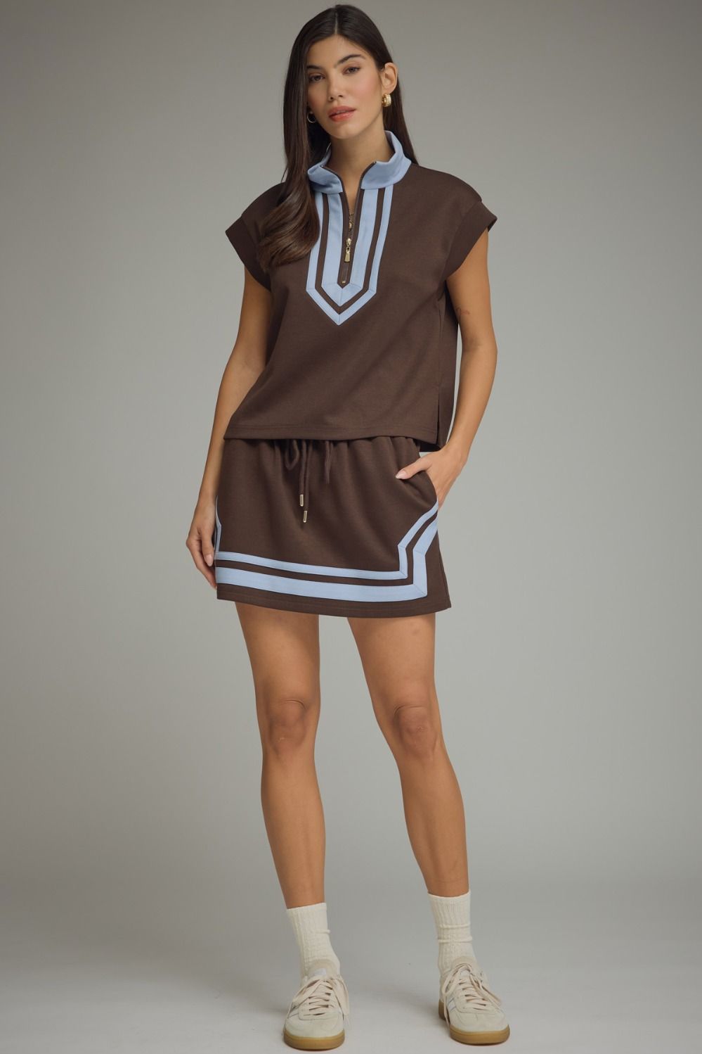Café Lounge Skirt